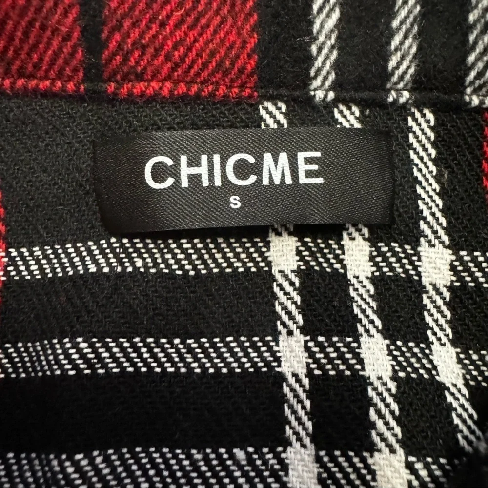 Chic Me Flannel Shirt Shacket Coat Plaid Red
Brushed Flannel Size Small NEW - Picture 4 of 15